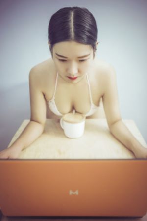 很奶网_高清电影